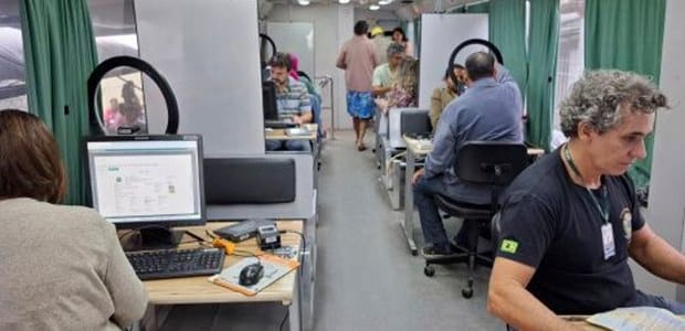 Justiça Eleitoral pelo Brasil: TREs intensificam atendimento a eleitores antes do fechamento do cadastro eleitoral