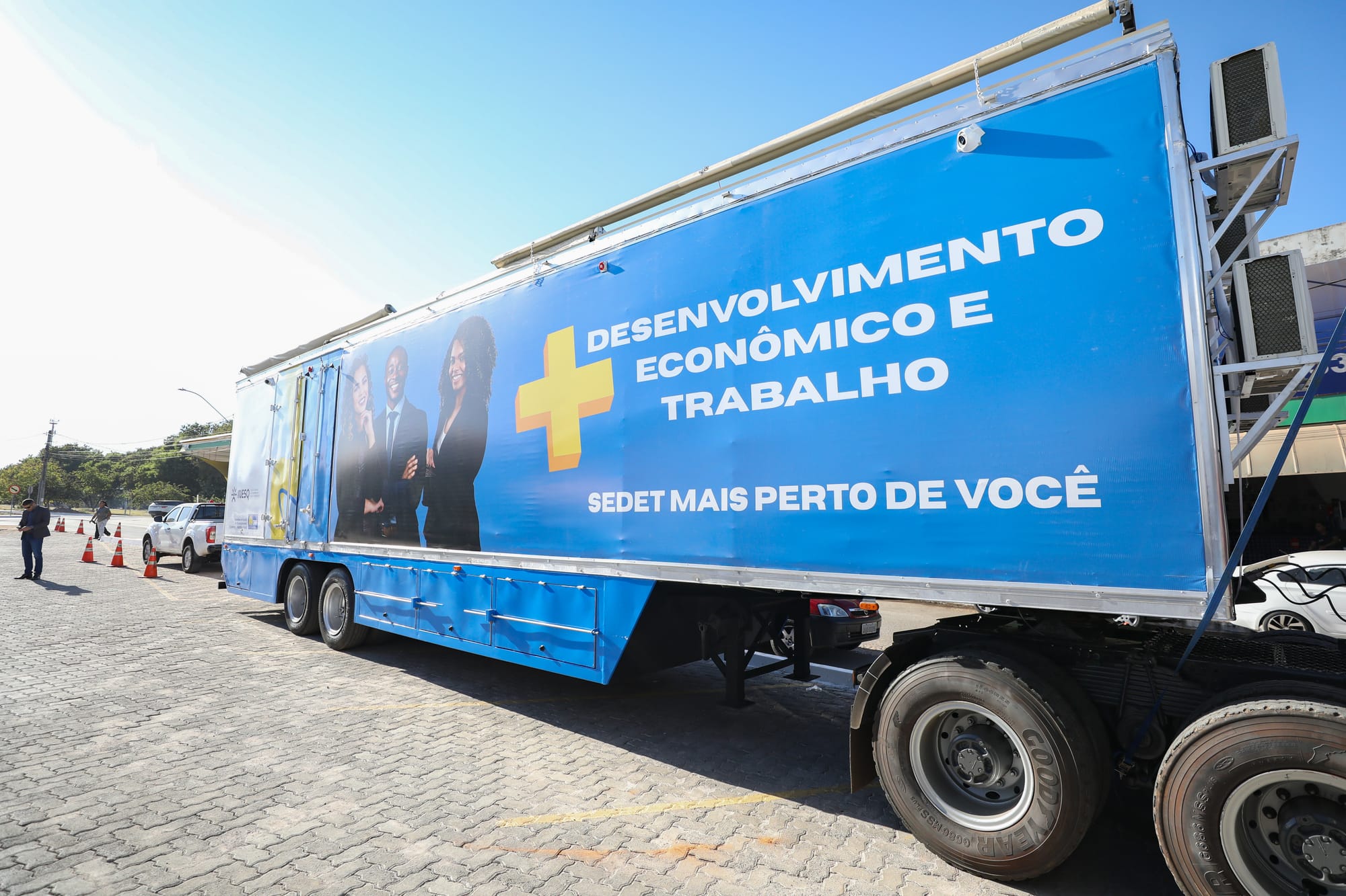 Carreta Sedet Mais Perto de Você Rodoviária presta atendimento na Rodoviária do Plano Piloto