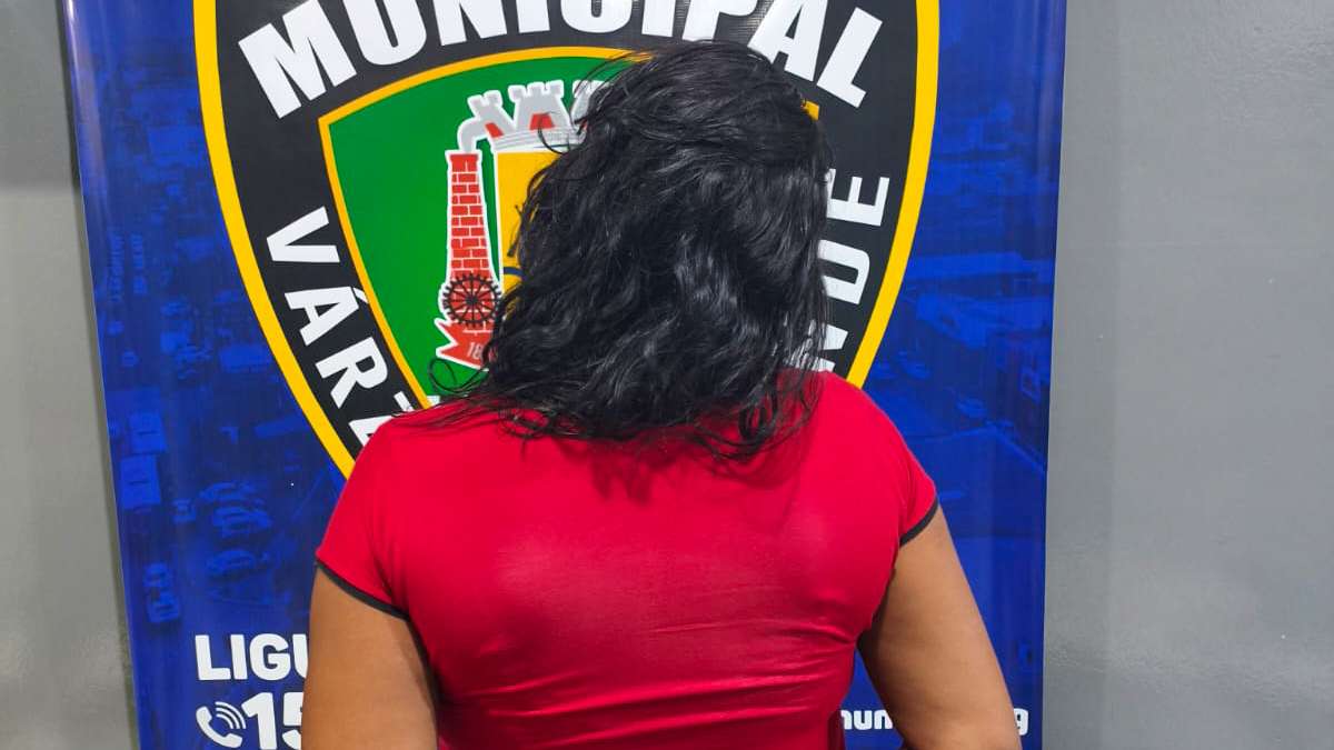 Guarda Municipal de Várzea Grande-MT detém mulher conhecida por furtos em lojas na região central