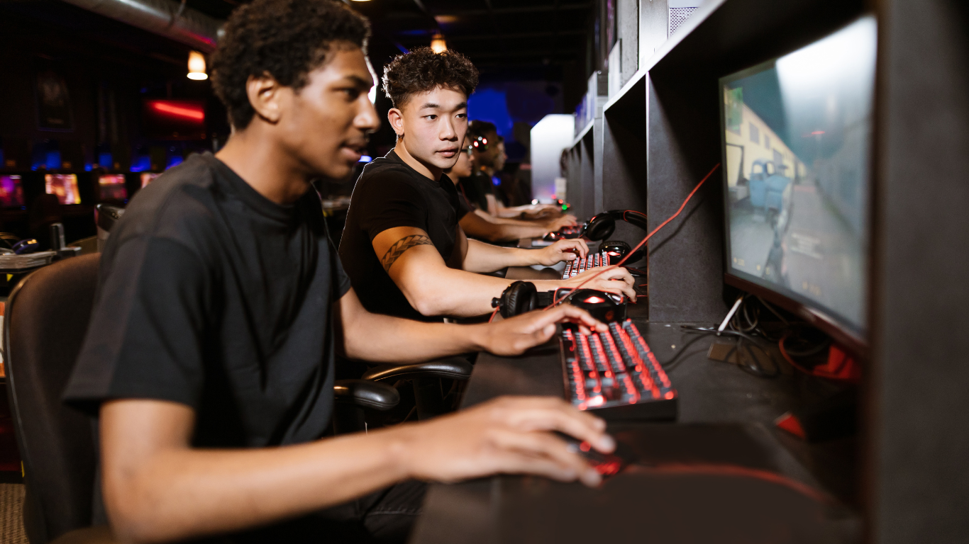 Projeto Code do DF promove inclusão digital e formação tecnológica para jovens