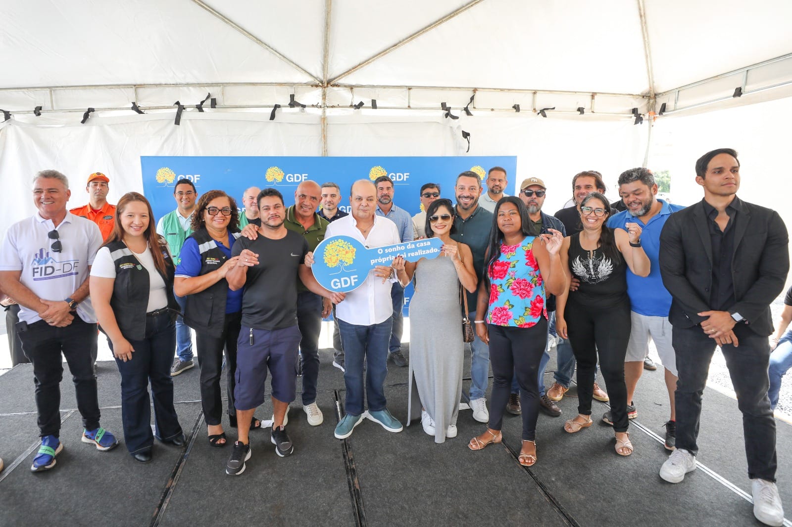 Mais de 320 pessoas conquistam o sonho da casa própria no Riacho Fundo II no DF