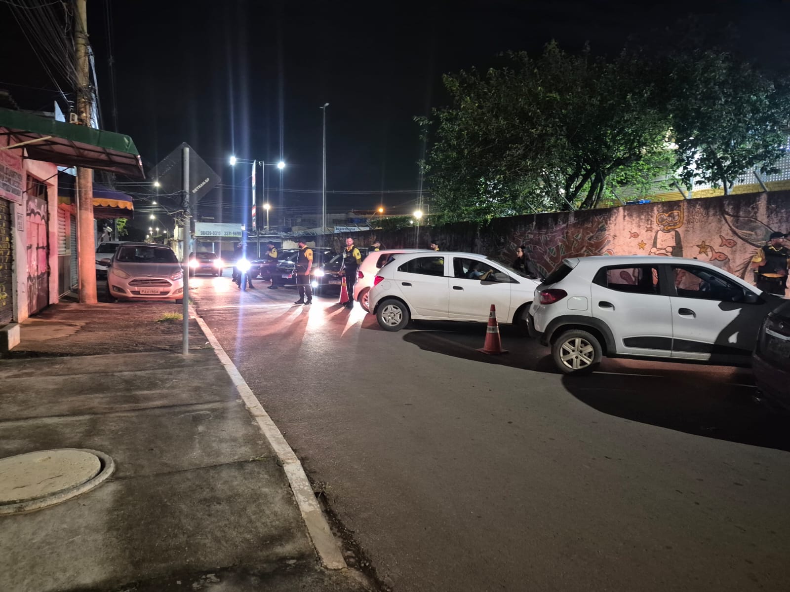 Blitz no Sol Nascente no DF flagra 34 irregularidades de trânsito