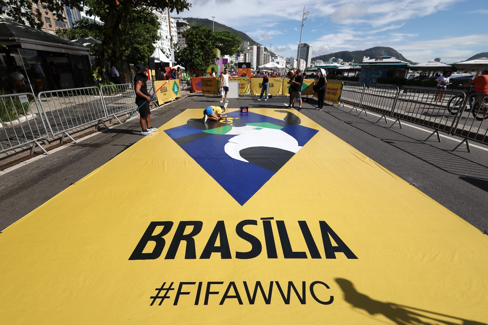 Revelada marca oficial da Copa do Mundo Feminina da FIFA 2027™, que tem Brasília-DF como uma das cidades-sede