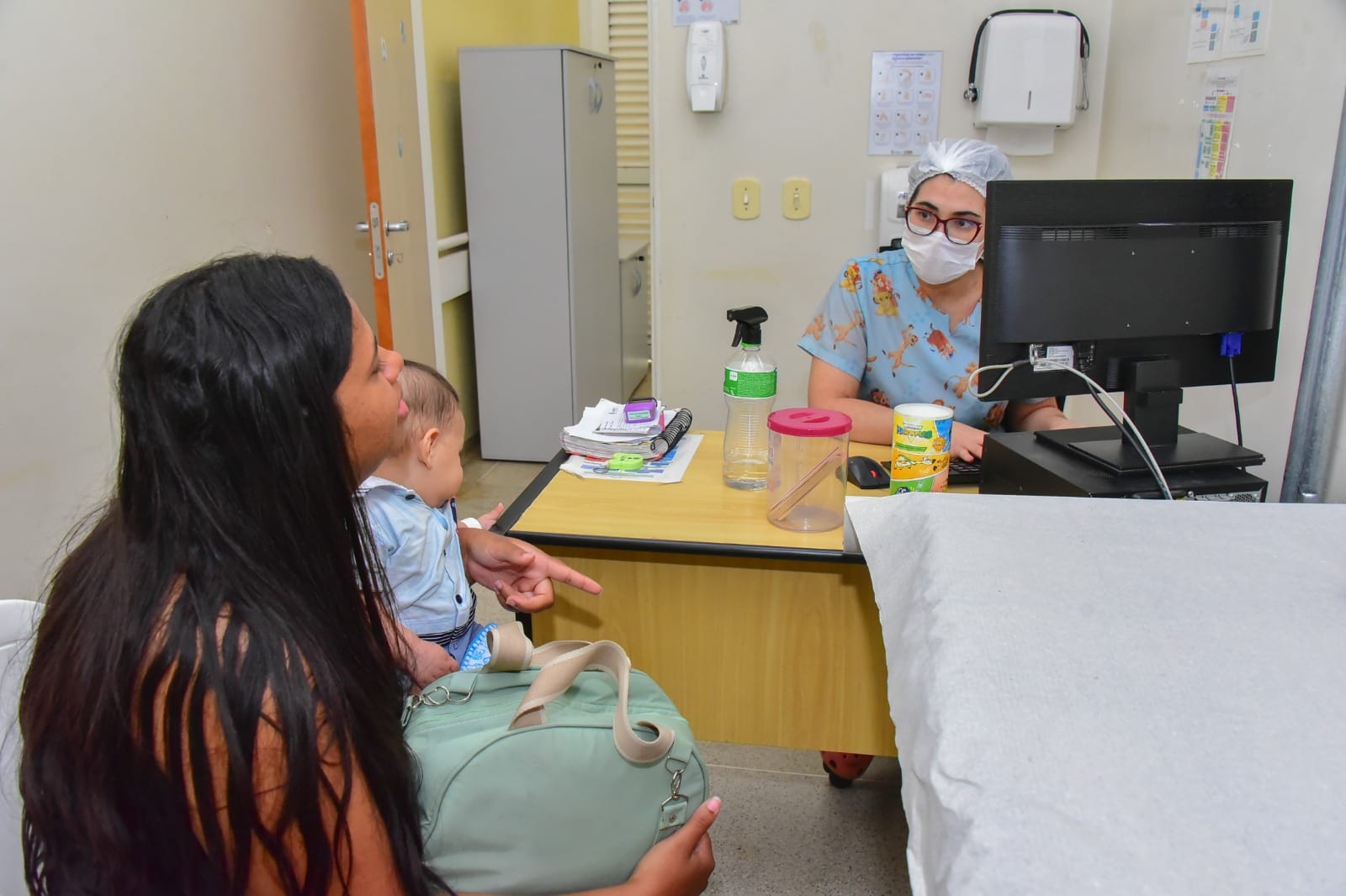 IgesDF abre seleção para pediatra com salário de R$ 18,1 mil