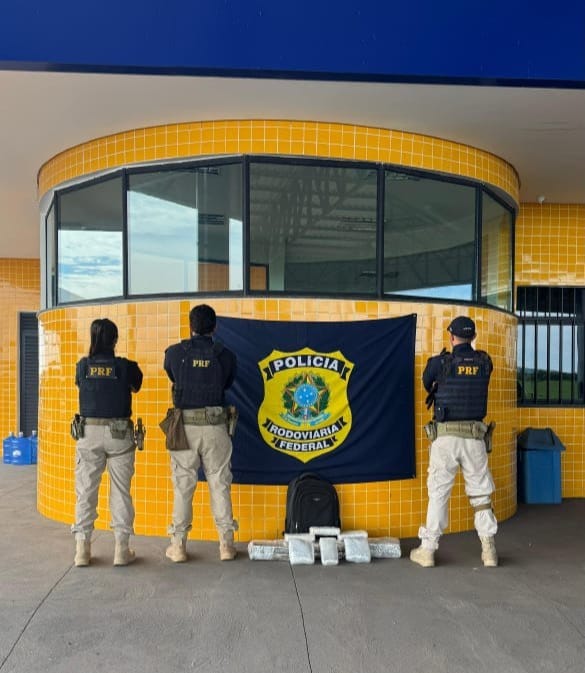 PRF apreende mais de 19 kg de drogas em ônibus interestadual em Barra do Garças-MT