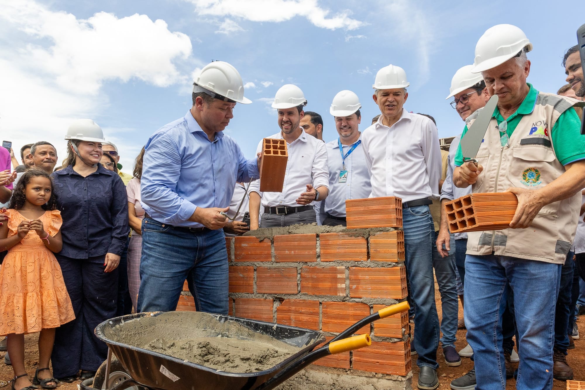 Cláudio Ferreira dá início à Policlínica Regional, marco da história da saúde de Rondonópolis-MT