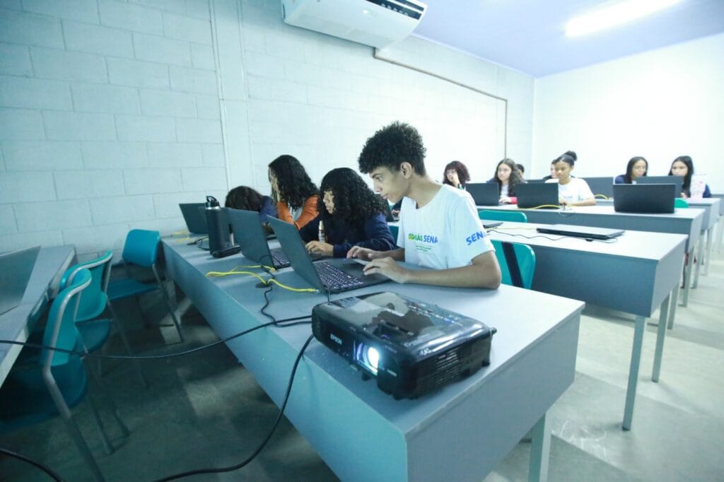 Profissionaliza Goiás tem mais de 24 mil estudantes