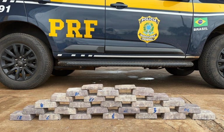 PRF apreende 160 Kg de prata vinda da Bolívia