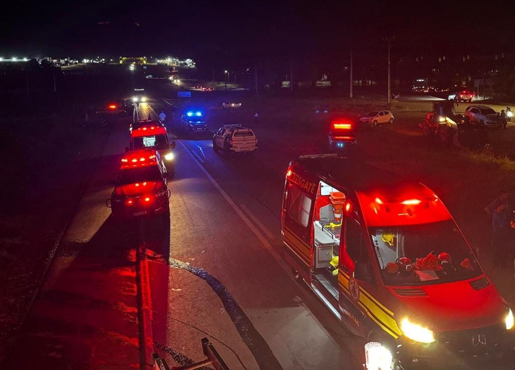 Corpo de Bombeiros socorre vítima presa às ferragens após grave acidente na BR-163