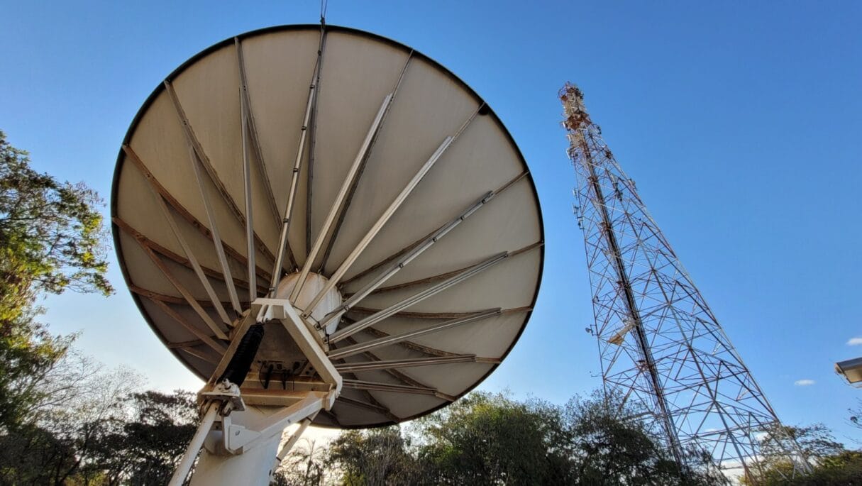 RBC FM e Rádio Brasil Central entram na Parabólica Digital