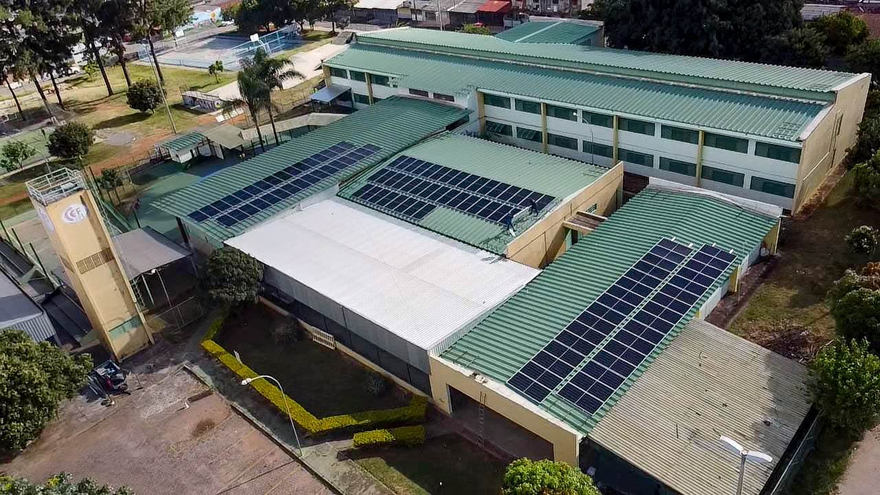 Brasília lidera ranking de energia solar entre as capitais e amplia geração em escolas e prédios públicos