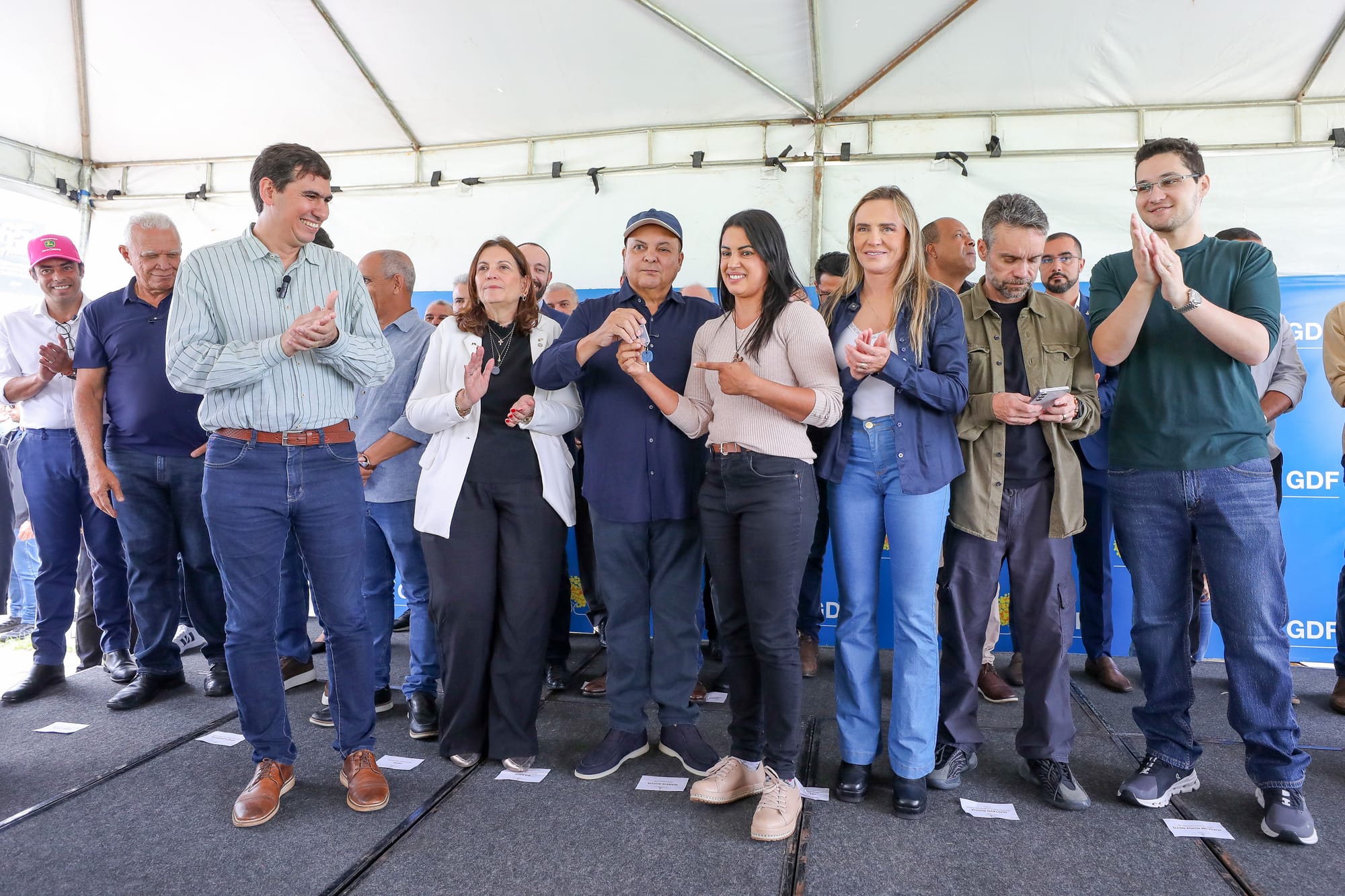 Governador Ibaneis Rocha entrega patrulhas agrícolas e equipamentos para fortalecer a produção rural no DF