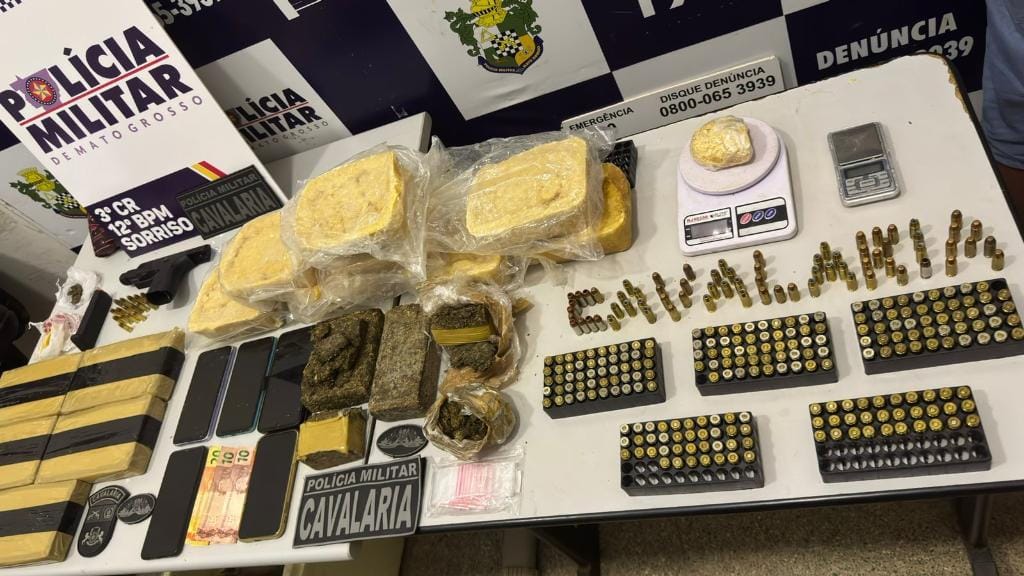 Cavalaria da PM MT detém oito faccionados por tráfico de drogas, apreende entorpecentes, pistolas e munições
