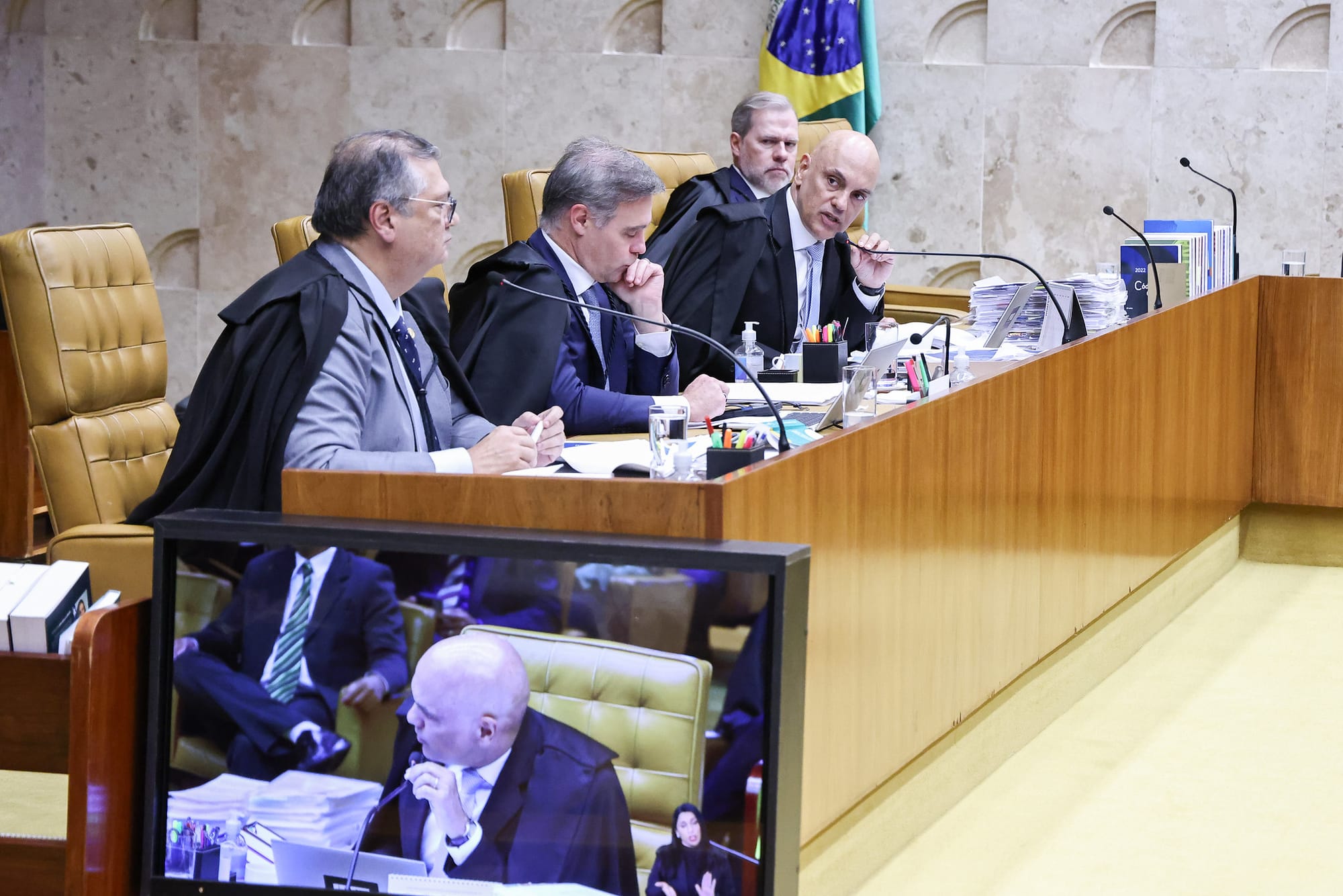 STF Limita "Penduricalhos" a 35% do Teto Constitucional