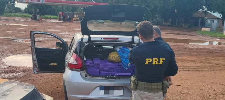 PRF apreende 213 Kg de maconha em Ivinhema (MS)