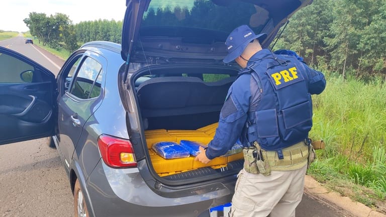 PRF apreende 169 Kg de maconha em Água Clara (MS)