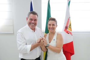 Gestão Flávia Moretti encerra 2025 com 16 trocas no secretariado e crise política com vice e Câmara