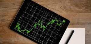 Endividamento das famílias brasileiras chega a 49,3% da renda, diz Banco Central