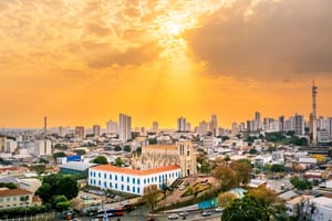 Prefeito de Cuiabá-MT anuncia projeto de lei que isenta IPTU para moradores de ruas sem asfalto