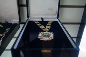 Acervo de Dante de Oliveira está aberto à visitação e Prefeitura planeja ampliar exposição para outros espaços