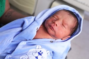 Teste da orelhinha está disponível em todas as maternidades da rede pública de saúde do DF