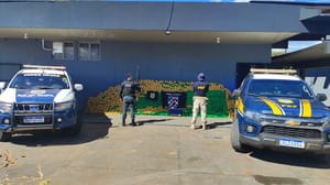 PRF e PM apreendem 2 toneladas de maconha em Guia Lopes da Laguna (MS)