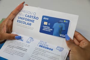Cartão Uniforme Escolar pode ser retirado até 21 de janeiro no DF