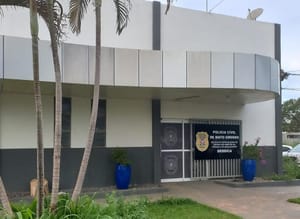 Polícia Civil prende ex-padrasto e mais um envolvido em sequestro e abuso de adolescente após saída de escola em Cuiabá