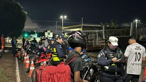 Operação Lei Seca para motocicletas termina com cinco prisões e 26 veículos removidos em Várzea Grande-MT