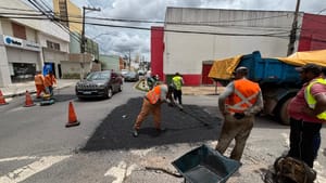 Operação tapa-buraco atende demandas em 5 regiões de Cuiabá-MT