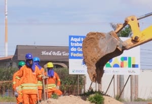 Prefeitura de Sinop-MT e Senai oferecem curso gratuito de Operador de Retroescavadeira