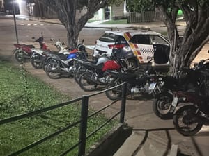 Polícia Militar apreende 12 motos e registra 121 infrações durante “rolezinho” em Jaciara-MT