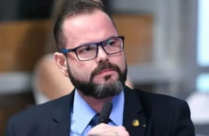 Relator no TSE vota contra cassação do senador Jorge Seif