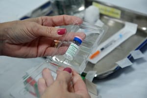 Saúde oferece remédio contra doenças respiratórias a prematuros extremos nascidos em 2025