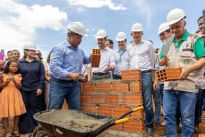 Cláudio Ferreira dá início à Policlínica Regional, marco da história da saúde de Rondonópolis-MT