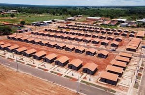 Água Clara em festa: Governo do Estado entrega novas moradias e dá início a obra na MS-324