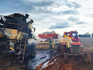 Corpo de Bombeiros MT combate incêndios em veículos em diferentes regiões do interior do Estado