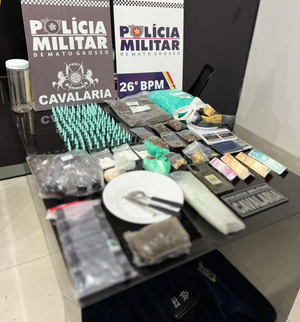 Cavalaria da Polícia Militar MT prende três pessoas suspeitas por tráfico de drogas e abandono de incapaz