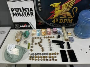 Rotam prende dois homens por tráfico, apreende simulacro de arma de fogo e localiza foragido da Justiça