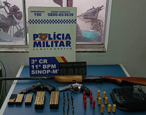 PM e Gaeco apreendem armas de fogo e munições durante operação em Sinop-MT