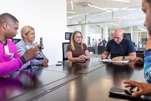 Prefeitura regulamenta lei e abre parcerias para revitalizar pontos de motoboys em Cuiabá-MT