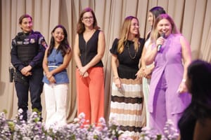 Blitz na Praça Popular divulga protocolo “Não é Não” contra assédio a mulheres