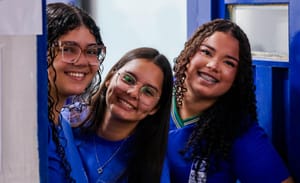 Governo de MT institui política estadual para prevenir violência e reforçar segurança nas escolas