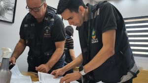 Operação conjunta autua distribuidoras por aumento injustificado em preços de combustível em Goiás