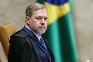 Lula articula bastidores para licença e eventual renúncia de Toffoli do STF