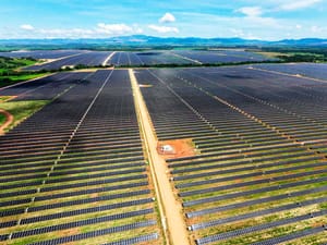 Goiás ganha a maior usina fotovoltaica do Centro Oeste